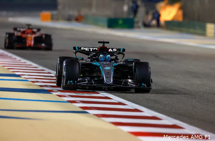 Russell startte op P3, maar finishte uiteindelijk buiten het podium. (Foto: Mercedes AMG F1)