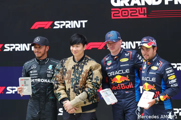 sprintrace china 2024 lewis hamilton max verstappen sergio perez