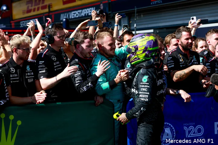 lewis hamilton racedag belgie 2024 mercedes team