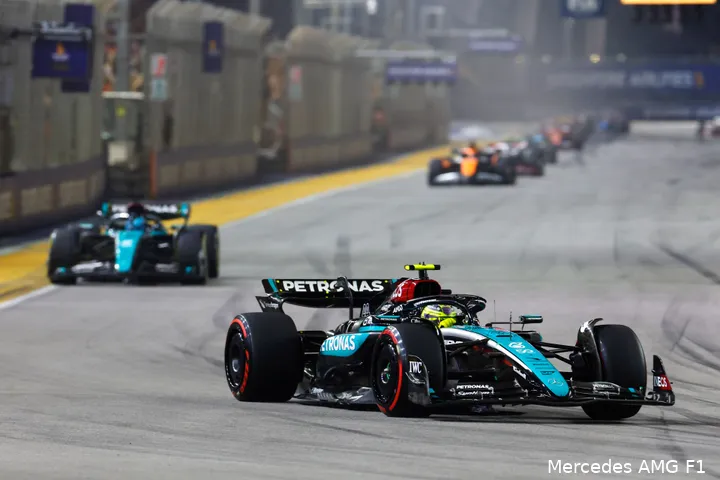 mercedes george russell lewis hamilton singapore gp zondag 2024