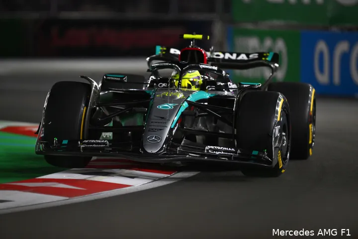 lewis hamilton vt2 mercedes w15 las vegas 1