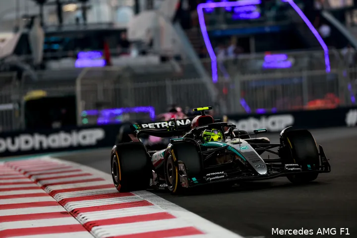<i>Hamilton kwam voor het laatst in actie voor Mercedes.</i>