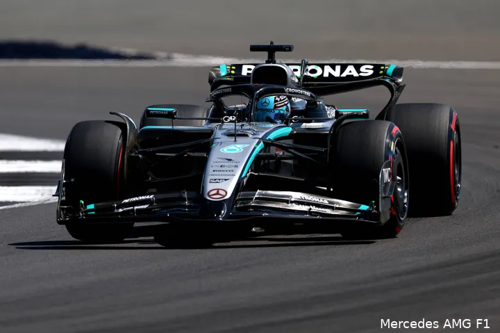 george russell mercedes 2025 silverstone groot brittannie vrijdag training 2