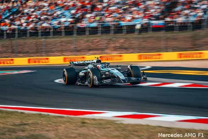 andrea-kimi-antonelli-mercedes-gp-hongarije-2025-vrijdag-2