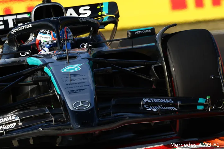 andrea-kimi-antonelli-mercedes-gp-hongarije-2025-vrijdag-4
