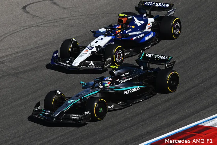 carlos-sainz-williams-kimi-antonelli-mercedes-cota-zondag-2025