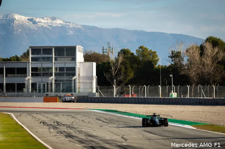 russell-antonelli-mercedes-barcelona-wintertest-donderdag-2026-3