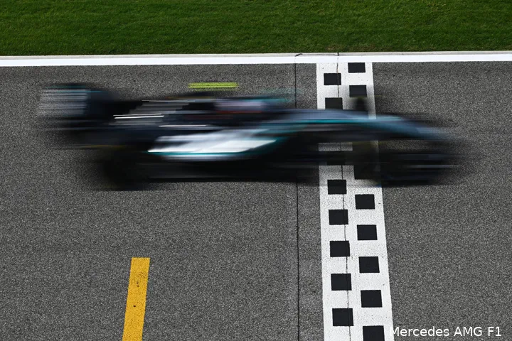 kimi-antonelli-w17-mercedes-wintertest-2026-bahrein-27