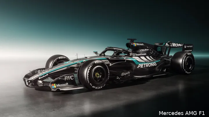 Mercedes-W17-presentatie-3