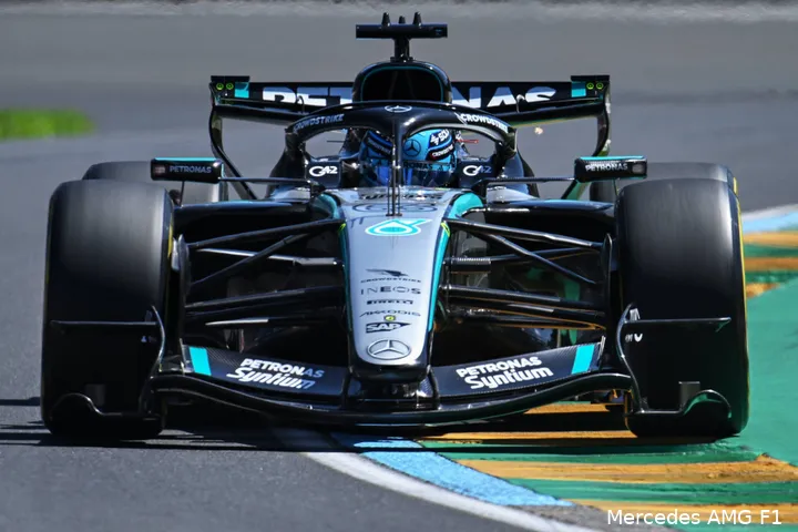 george-russell-mercedes-2026-australië-1-w17-1