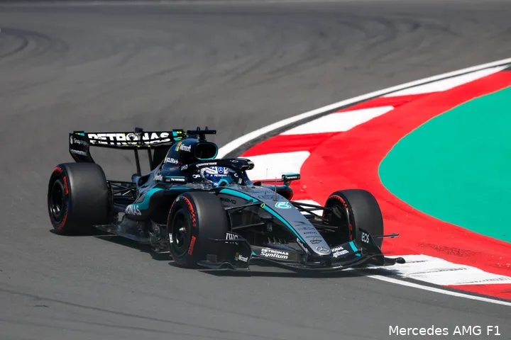 george-russell-mercedes-china-sprintrace-vrijdag-12