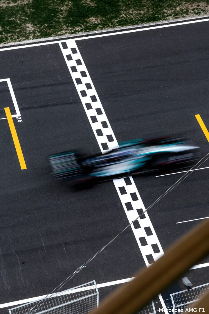 george-russell-mercedes-china-sprintrace-vrijdag-19