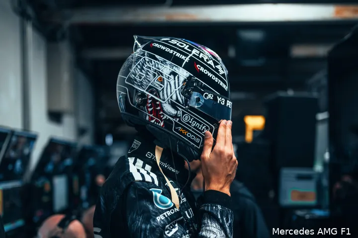 george-russell-mercedes-helm-japan-suzuka-vt1-1