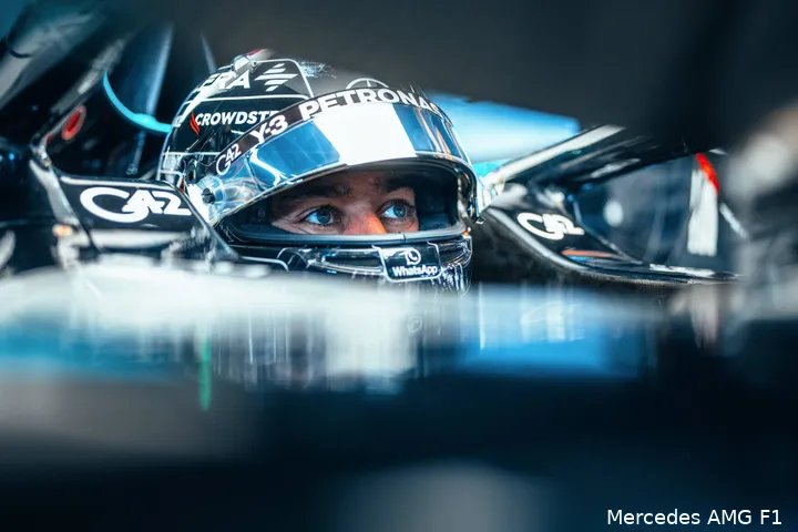 george-russell-mercedes-helm-japan-suzuka-vt1-1