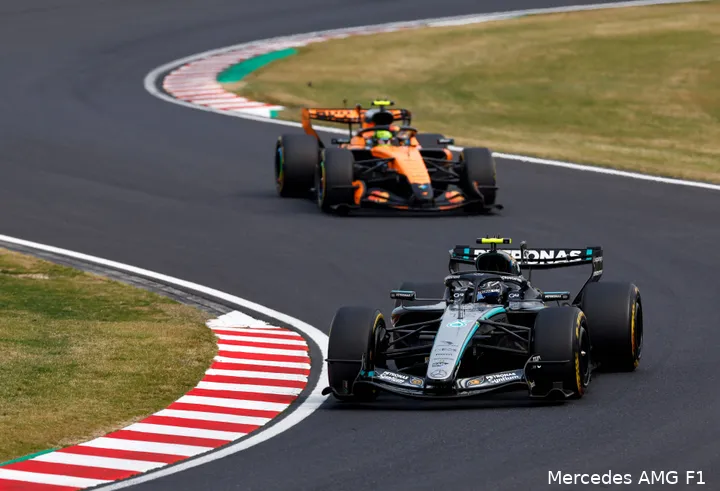 kimi-antonelli-mercedes-lando-norris-mclaren-2026-zondag-race-japan-1