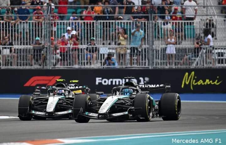 andrea-kimi-antonelli-george-russell-mercedes-gp-miami-2026-zaterdag-2