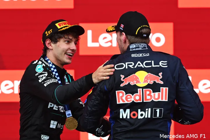 kimi-antonelli-mercedes-max-verstappen-red-bull-2026-canada-zondag-race-podium