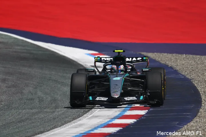 andrea-kimi-antonelli-mercedes-gp-oostenrijk-2026-vrijdag-3