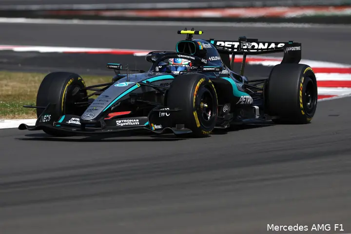 andrea-kimi-antonelli-mercedes-gp-groot-brittannie-2026-zondag-2