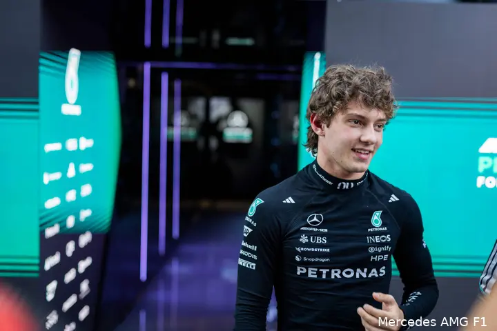 andrea-kimi-antonelli-mercedes-gp-hongarije-2026-zaterdag-4