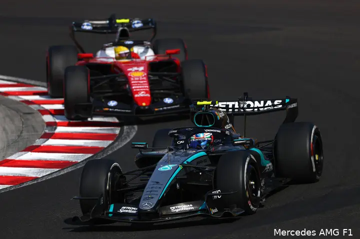 andrea-kimi-antonelli-mercedes-gp-hongarije-2026-zondag-lewis-hamilton-2