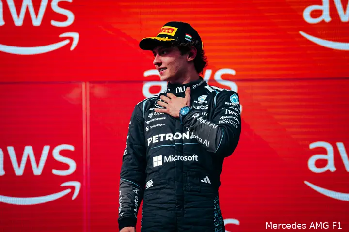 andrea-kimi-antonelli-mercedes-gp-hongarije-2026-zondag-podium-2
