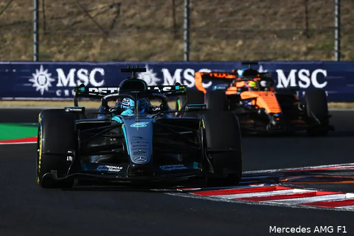 george-russell-mercedes-gp-hongarije-2026-vrijdag-mclaren