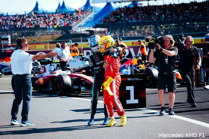 mercedes-andrea-kimi-antonelli-gp-groot-brittannie-2026-vrijdag-lewis-hamilton-ferrari