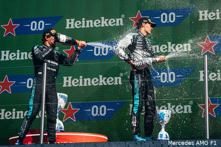 andrea-kimi-antonelli-george-russell-mercedes-gp-nederland-2026-zondag-podium-2