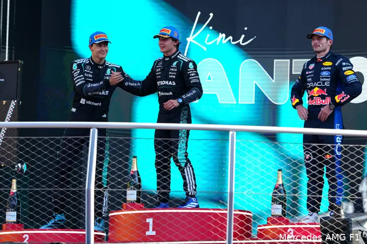 podium-win-george-russell-max-verstappen-red-bull-racing-kimi-antonelli-mercedes-gp-italie-2026-zondag