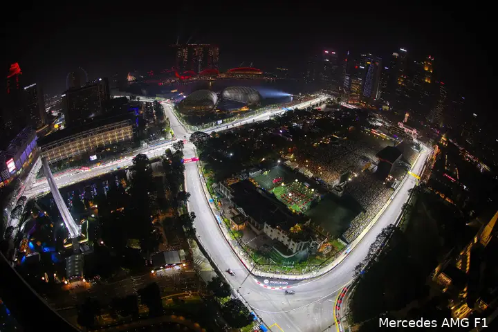 george-russell-mercedes-singapore-15