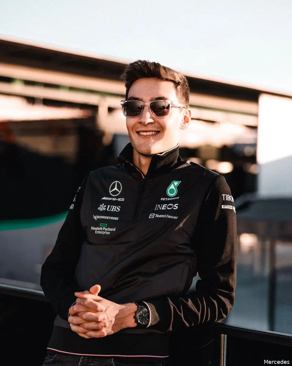 f1 rusf1647532798