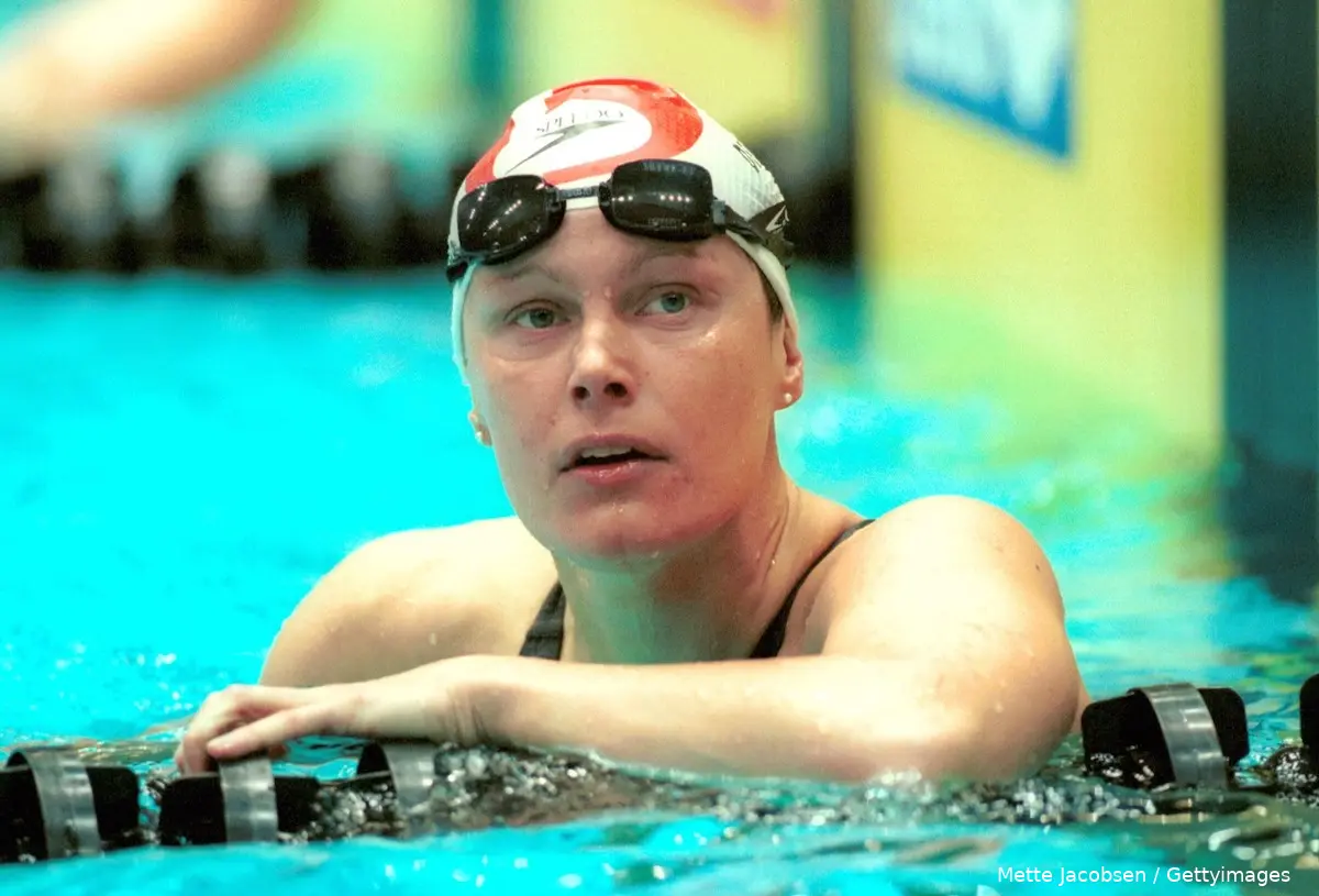 mette jacobsen svommer