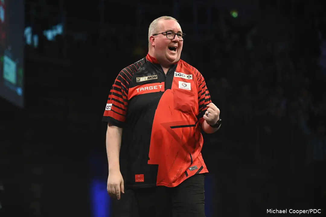 Stephen Bunting, like Dave Chisnall, is a Liverpool supporter