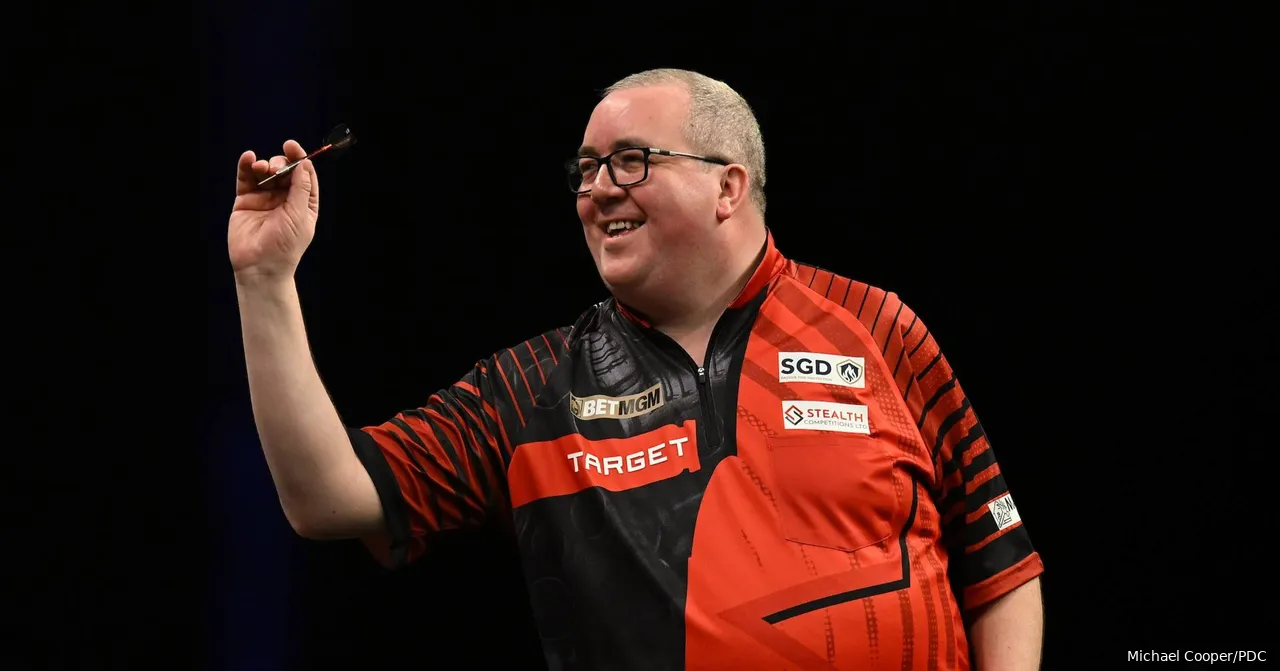 Stephen Bunting in action