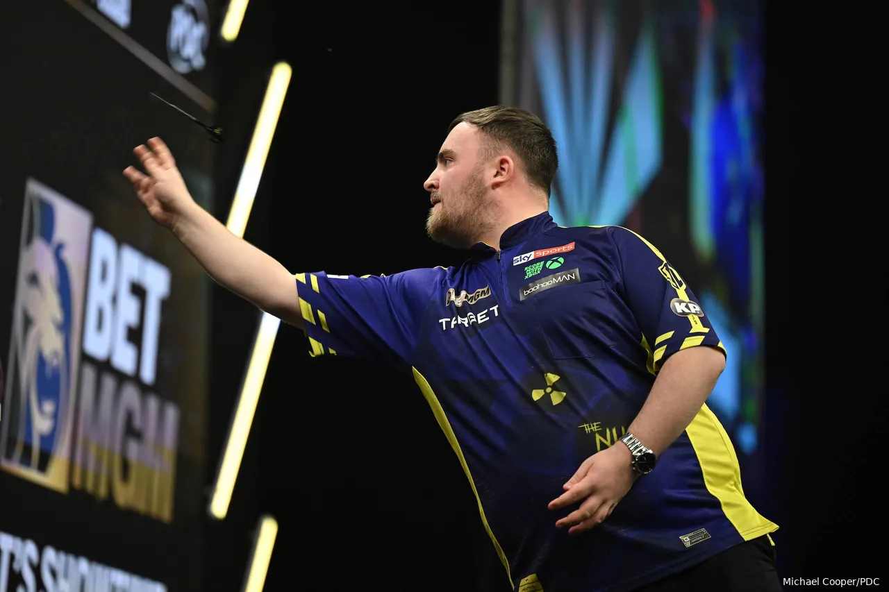 Luke Littler setzt seine Rekordjagd am Donnerstagabend in Manchester fort