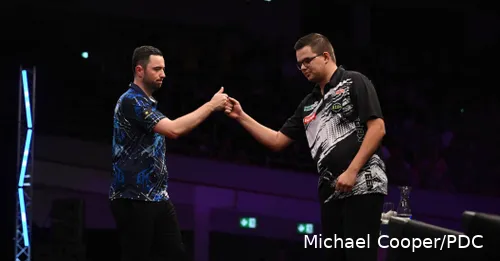 Gian van Veen was too strong for Luke Humphries in the final of the European Darts Championship with 11-10