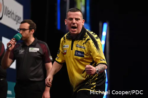 Dave Chisnall (1)