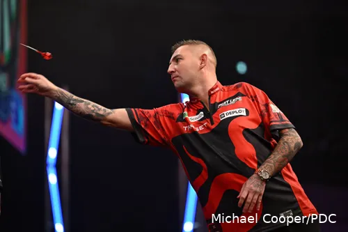 Nathan Aspinall trifft im Viertelfinale auf Josh Rock