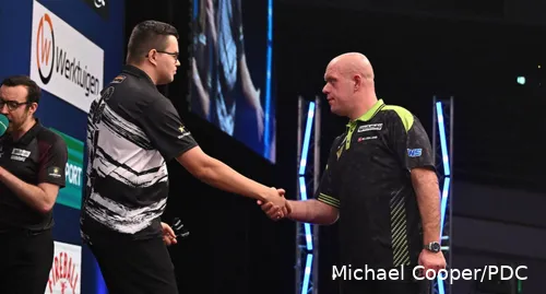 Gian van Veen hat Michael van Gerwen als besten niederländischen Dartspieler in der Weltrangliste abgelöst