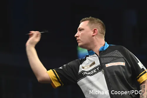 Chris Dobey in actie