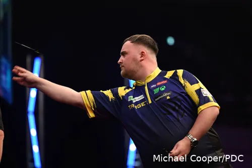 Luke Littler is in een felle strijd verwikkeld met Luke Humphries om de nummer één-positie op de wereldranglijst