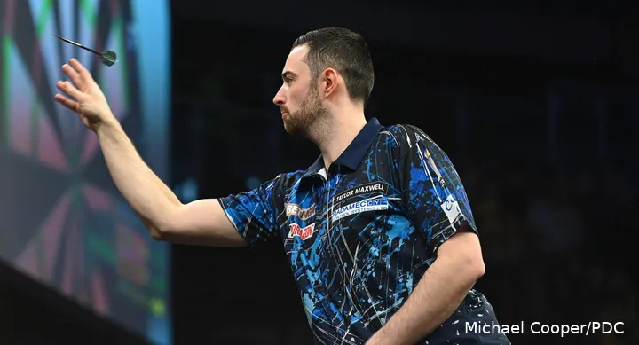 Luke Humphries in action