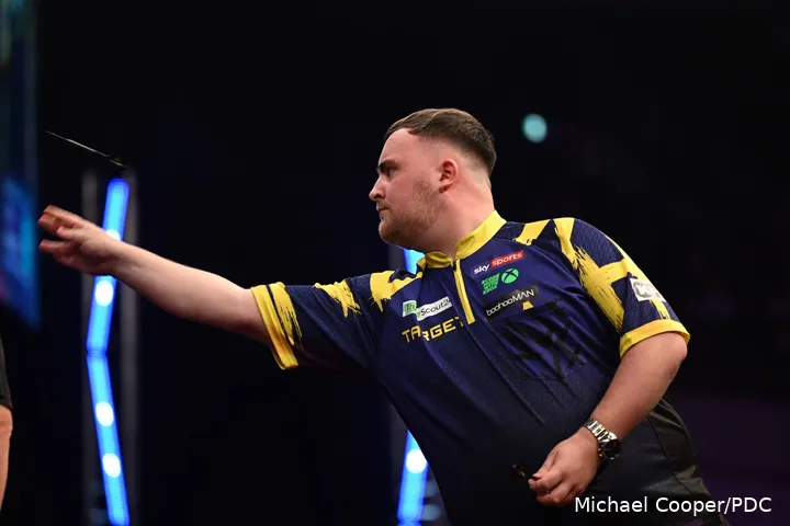 Luke Littler in Aktion