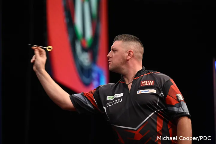 Daryl Gurney in actie