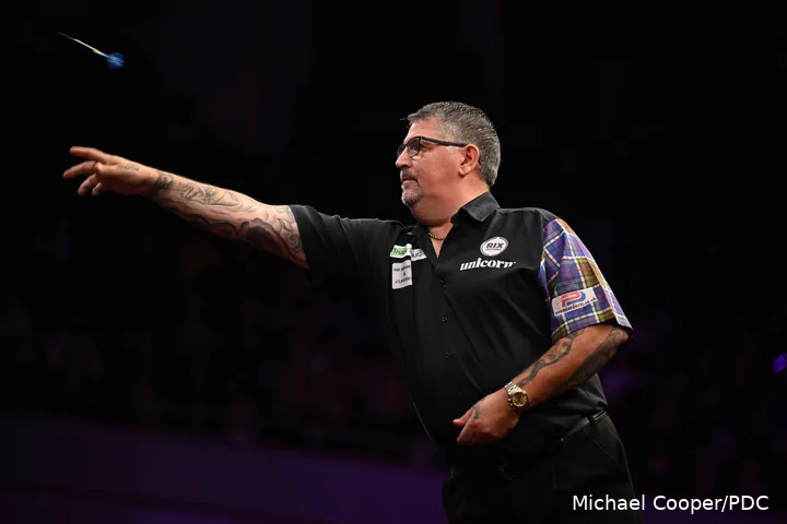 Gary Anderson neemt het in de tweede ronde op tegen Ricardo Pietreczko