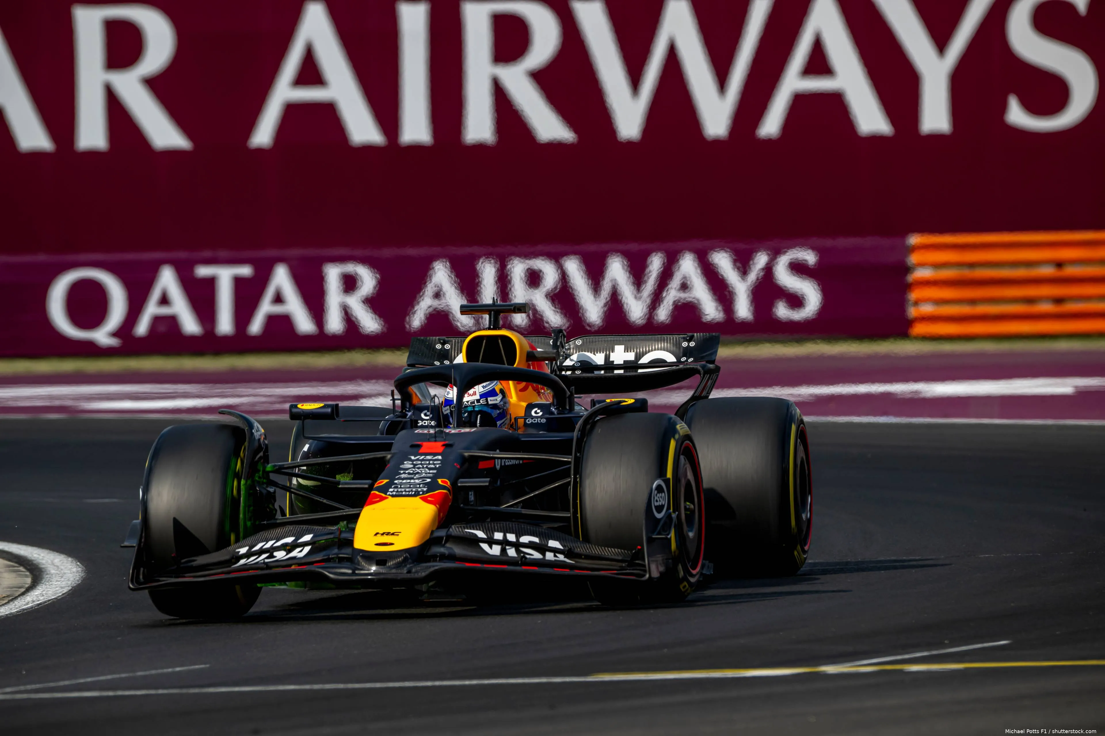 shutterstock_2705511871