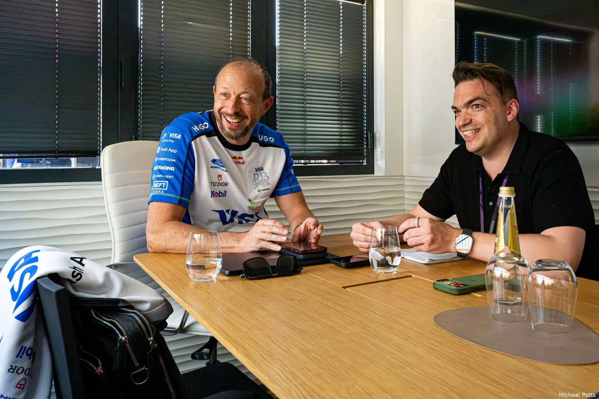 christoffer-lindén-racing-bulls-ceo-peter-bayer-silverstone-111