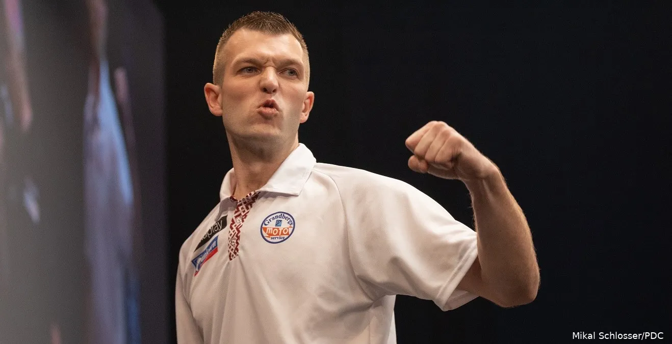 Madars Razma Nordic Darts Masters R1 2