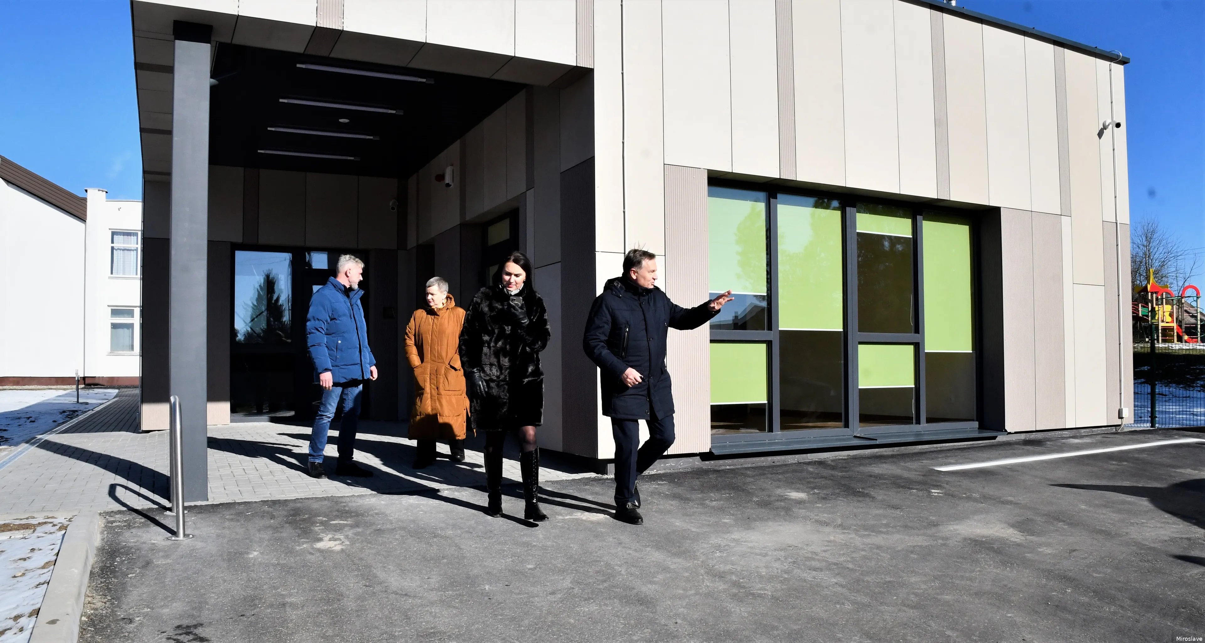 prie ambulatorijos 1